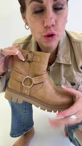 Missy Bender (@unicornmagicbelieve)'s videos with They say Loren Molloy