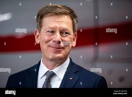 Dr richard lutz hi-res stock photography and images