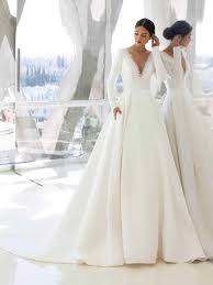 Die wichtigsten faktoren dabei sind: Pronovias Prinzessin Brautkleid Hepburn Aus Mikado Collection 2021