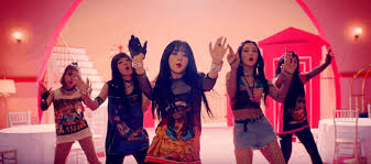 It was also known by some of her fans that joy tends to wear 'legendary' outfits every time it comes to end of year music shows. K Pop Fashion Red Velvet Bad Boy Music Video College Fashion