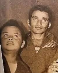 ERASMO VEGA "LOS PATA PELÁ". Erasmo Bocanegra Vega, se inició en el arte de  tocar acordeón a la edad de 7 años en su pueblo natal Carreto,  corregimiento de El Piñón, Magdalena.