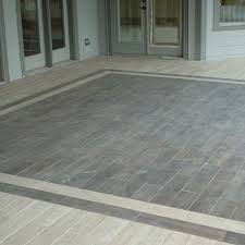 Sama ada anda tinggal di sebuah bandar kecil atau bandar metro, dapat memandu dengan selamat perlu. 10 Car Porch Ideas Flooring Porch Tile Porch