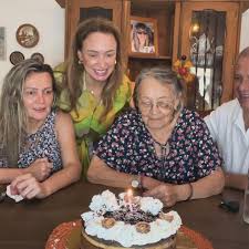 Ya son 90 añitos! 🎂❤️, Para lo más dulce, bello y verdadero… mamá!  @luletata , Por ese amor único e incondicional! Por ese amor verdadero y  por tu hermosa vida llena de amor y entrega hacia tus hijas, ...