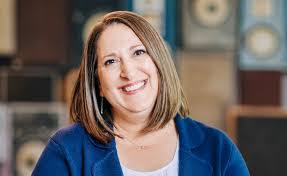 Beth Beach's Instagram, Twitter & Facebook