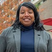 Elisha Henderson's Instagram, Twitter & Facebook