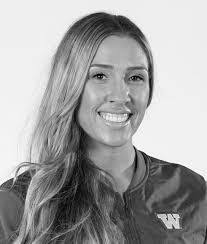 Stephanie Wold's Instagram, Twitter & Facebook