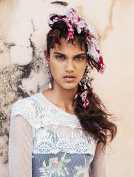 When paula leaves her mate pedro, he misses her and looks for comfort with his best friends, javier and sonia. 10 Things Latina Girls Are Tired Of Hearing Hispanic Misconceptions Teen Vogue
