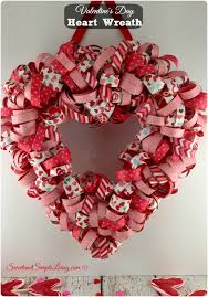 Take it off and place it back in your we have made another collection of 19 outstanding handmade valentine's wreaths which is made just. Valentine S Day Heart Wreath With Free Tutorial