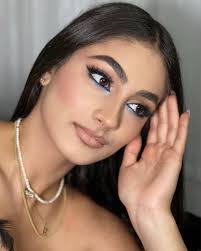 🦋 #makeupwithstella...