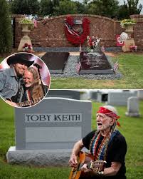 Willie Nelson Secretly Visits Toby Keith's Grave to Sing the Song They  Never Finished — “He Stood Alone… But His Voice Carried Two Hearts.” Just  Willie Nelson, in his worn boots and