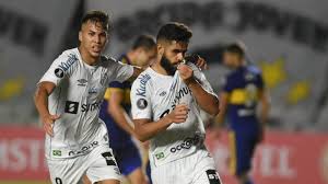 Al flamante entrenador de santos, jesualdo ferreira, le consultaron sobre christian cueva, quien tuvo nula participación en el año pasado. Santos 1 0 Boca Resumen Goles Y Resultados En Copa Libertadores As Argentina
