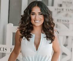 So let's take a trip back with the star, skincare mogul and mom. Salma Hayek Biography Childhood Life Achievements Timeline