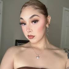 Brianna Salas's Instagram, Twitter & Facebook