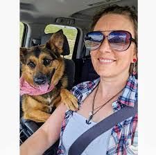 Rebekah Askew's Instagram, Twitter & Facebook