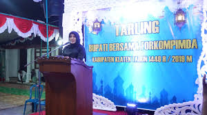 Sebagian orang malas membaca al quran padahal di dalam terdapat petunjuk untuk hidup di dunia. Pupuk Rasa Persatuan Dan Kesatuan Warga Melalui Kegiatan Tarling Klaten