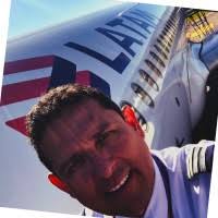 100+ perfiles de «Hassinger»