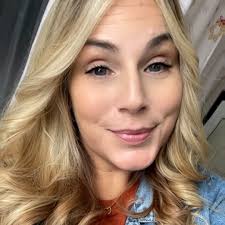 Please help, I can't decide 🥺