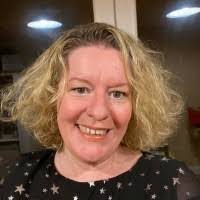 Elise Naylor's Instagram, Twitter & Facebook