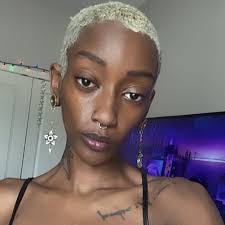 Goldie Hawn remixing the title of Kate Hudson's most famous film is  actually SUCH a mother thing to do—I love it