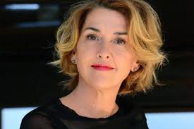 Échos de scène: Isabelle Vincent et le manifeste de la jeune fille