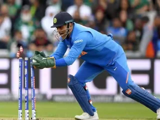 Huge Unbroken Top 7 Records By Mahendra Singh Dhoni Remembering In His 19  Years Of Debut | 19 Years Of Dhoni: இன்னும் முறியடிக்கப்படாத தல தோனியின்  டாப் 7 சாதனைகள்! | News in Tamil