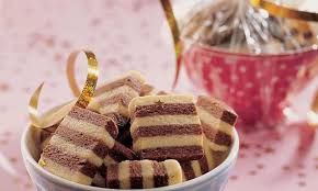 Biscuits Zebres Pates Travailler Le Beurre En Pommade Jusqu A Formation De Pointes Ajouter Le Sucre Le Sucre Vanille L Geback Lebensmittel Essen Sussgeback