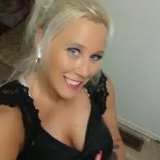 Elisha Silva's Instagram, Twitter & Facebook