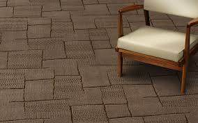 Broadloom carpet takes its name from historic weaving processes. Atlasmasland B123 Tausert