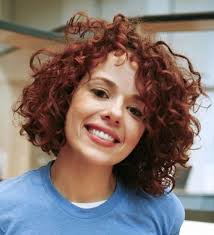 111 Erstaunliche Kurze Lockige Frisuren Fur Frauen Um In 2017 Zu Versuchen Coiffures Frisees Coiffure Styles De Cheveux Courts
