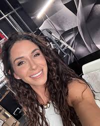 Interview day for something pretty cool… I've been nominated for things  over the years, but I've never really engaged with the whole process… you  know the spotlight gives me anxiety lol This