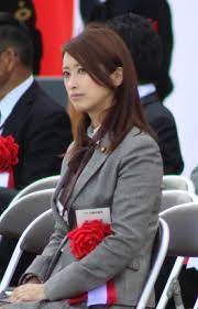 女性 議員 美人