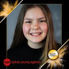 Lennon Ballard's Instagram, Twitter & Facebook