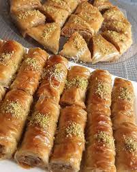 7 452 mentions j aime 122 commentaires أم بسمة cuisine om basma sur instagram بقلاوة على شكل مثلثات الطريقة مع الصور والب food hot dog buns cuisine
