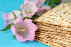 Theshinyideas also features some of the best (and most affordable) diy projects, recipes and wedding tips from blogs across the internet. Decorating With Flowers On Passover Ideas For Seder Flower Gifts And Arrangements