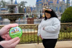 Last minute maternity photos I think were a success despite the cold rainy  weather 🩷