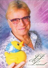 Lionel est mort des suites d'une tumeur au cerveau, rapportent les médias de son pays. J J Lionel L Interprete De La Danse Des Canards Chante Le Mondial