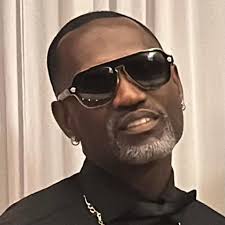 It's your day Happy Happy Birthday Lady 🥰🎉🎁 enjoy your Day