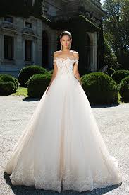 Bridal shop in catania, italy. Milla Nova La Sposa Seducente E Sensuale Della Collezione 2017 Abiti Da Sposa