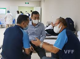Văn hậu mang tin vui cho hlv park hang seo khi tập cùng đồng đội tuyển việt nam sau hơn 1 tuần phải luyện. Hlv Park Hang Seo Tiem Phong Covid 19