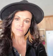 Clarendon Companions by Fox Press