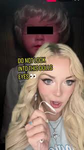 Would you guys look into this dolls eyes??😳💭 #peggy #haunted #haunteddoll  #scarytiktoks #scary #creepy #greenscreen