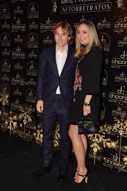 The midfielder with his kids in russia (image: Evo Kako Navija Obitelj Modric Tatu Bodri I Devetomjesecna Kcerkica Sofia Tportal