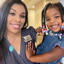 Leah Holder's Instagram, Twitter & Facebook