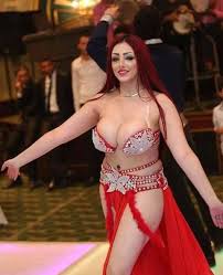 فيديو بنت ترقص رقص منزلي بلدي و رقص شرقي خاص على موسيقى راقصة عربية، ومعها مجموعة بنات صديقاتها يقومون بتصويرها اثناء ادائها الرقص رقص البلدي الشرقي. Ø±Ù‚Øµ Ù…Ù†Ø§Ø²Ù„ Monahelmy2017 Twitter
