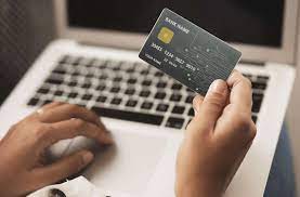 usar una tarjeta de crédito para crear un buen historial
