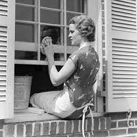 Learn cleaning shortcuts for making a bathroom shine with vinegar and baking soda. Clean Your Bathroom Without Using Chemicals Like Your Granny Used To