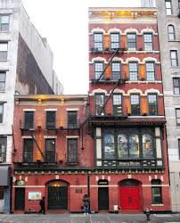 Normally, the kitchen feeds 150 people, but sister justine said she expected about 300 people for thanksgiving, and instead of the usual fare of soup and bread a full turkey dinner will be offered. Bowery Mission Wikipedia