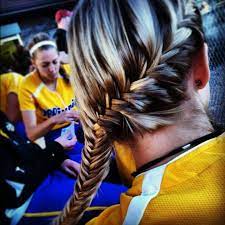 As Softball Players We Like To Experiment Different Hairstyles That Are Cute And Functional Like A Br Sports Hairstyles Volleyball Hairstyles Sporty Hairstyles