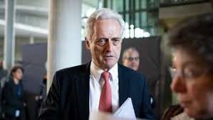 Nicht einmal totengräberin angela merkel wählt noch cdu, egal ob laschet oder söder. Pkfn9lf7sskojm