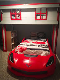 Race Car Bunk Beds 2020 In 2020 Car Themed Bedrooms Bunk Beds Garage Theme Bedroom